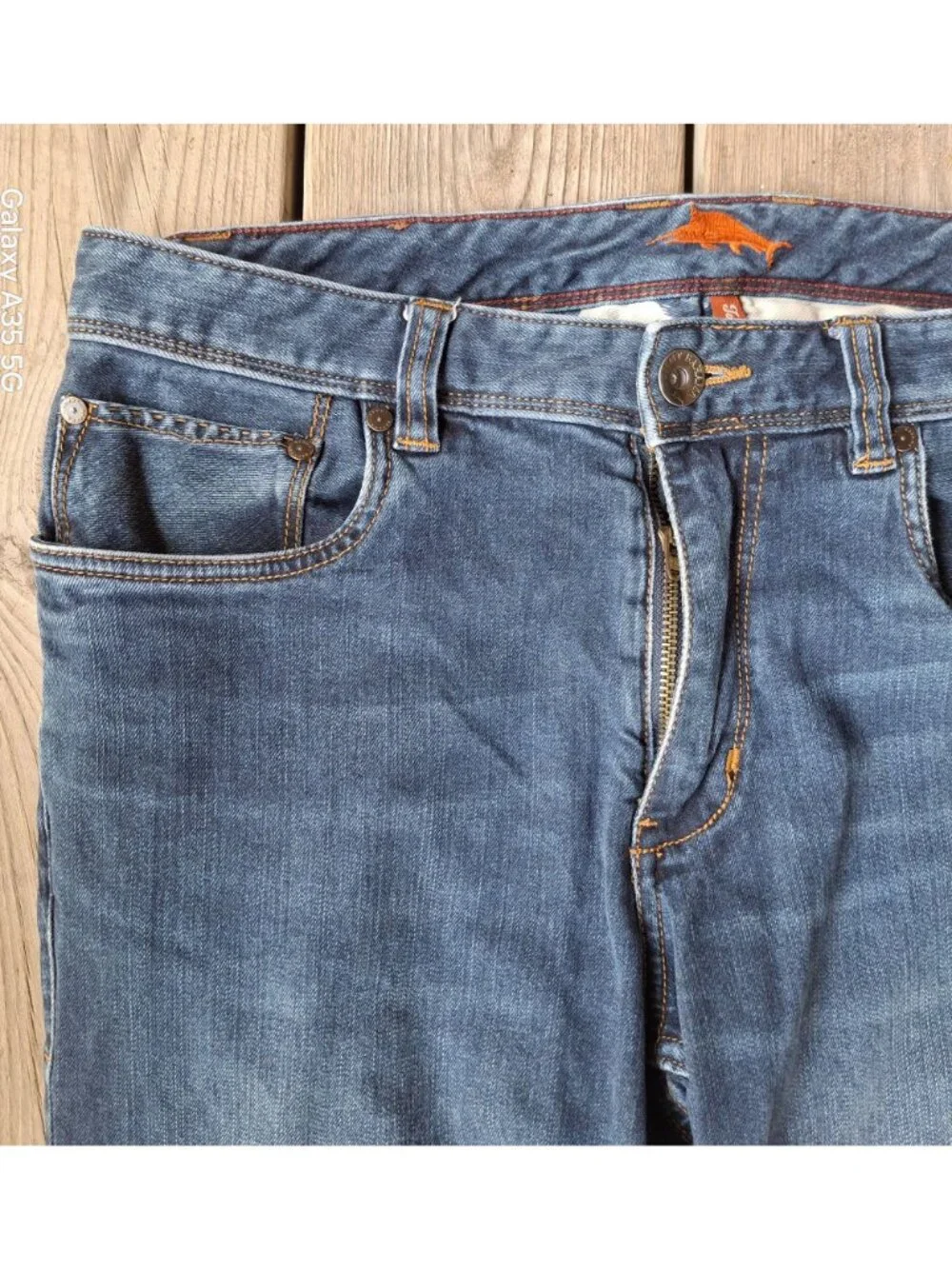 Tommy Bahama crafted professional